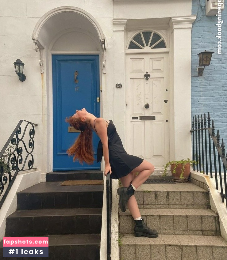 Taylor Richardson gallery photo #36