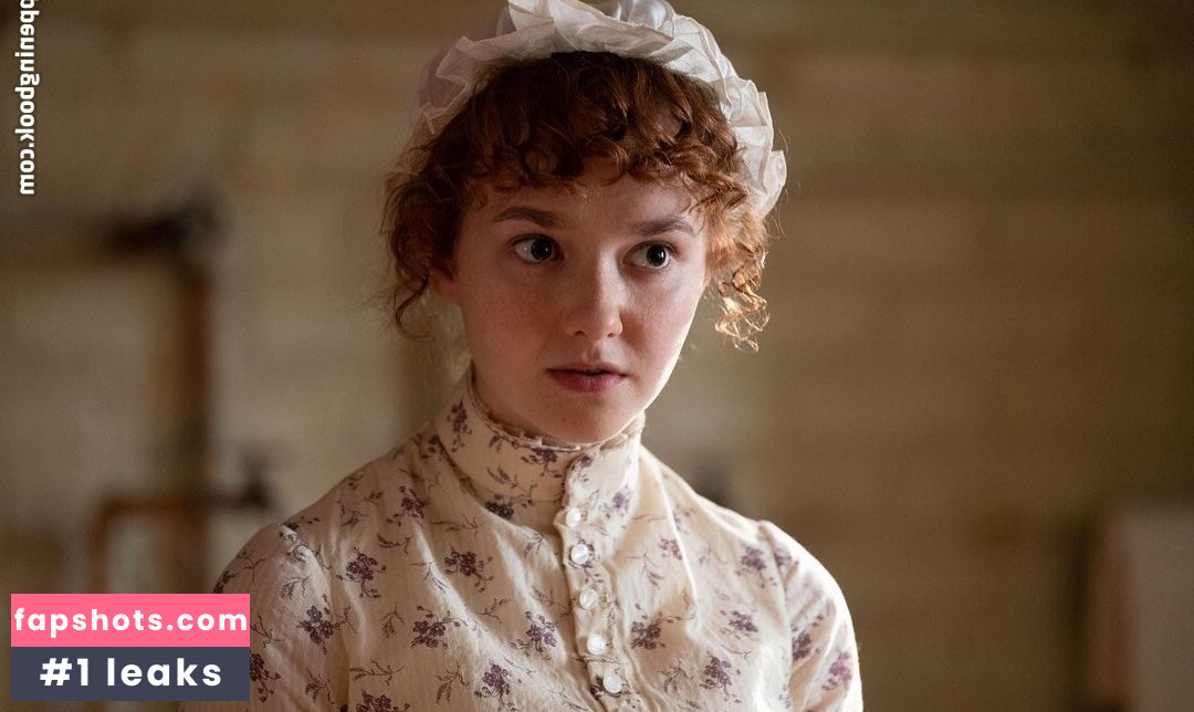 Taylor Richardson gallery photo #6