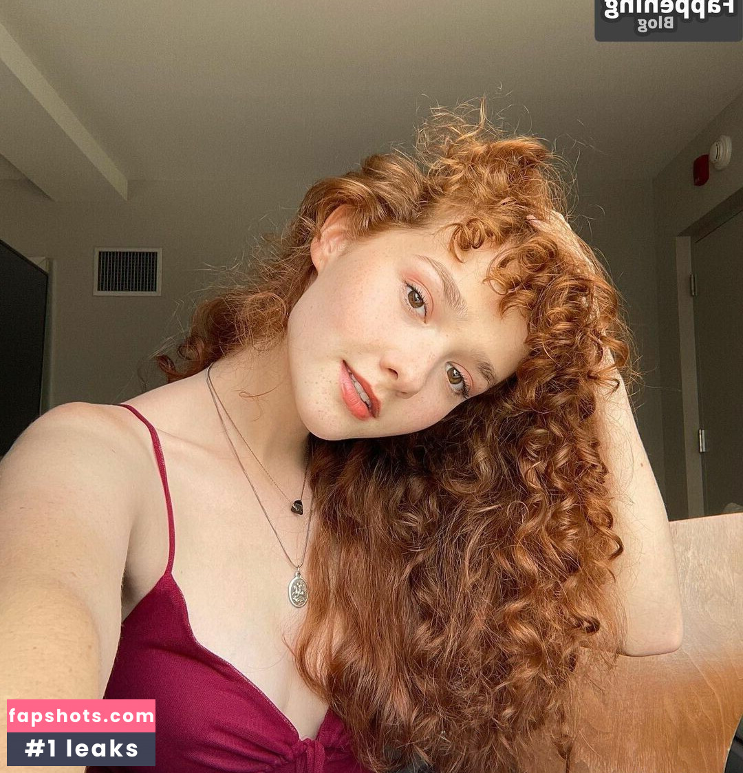 Taylor Richardson gallery photo #53