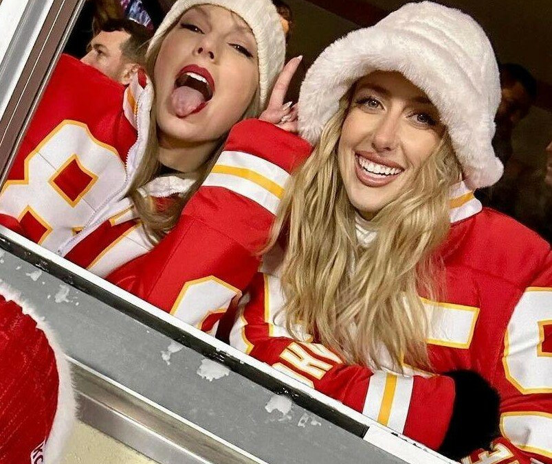 taylor-swift gallery photo #4030