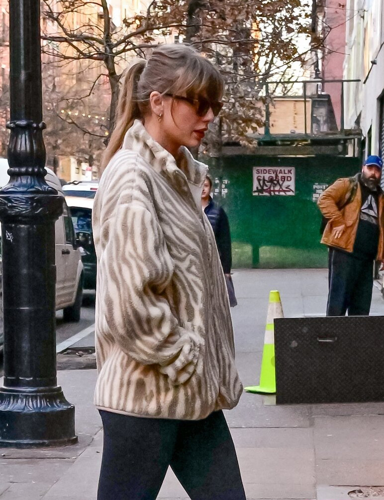 taylor-swift gallery photo #4060