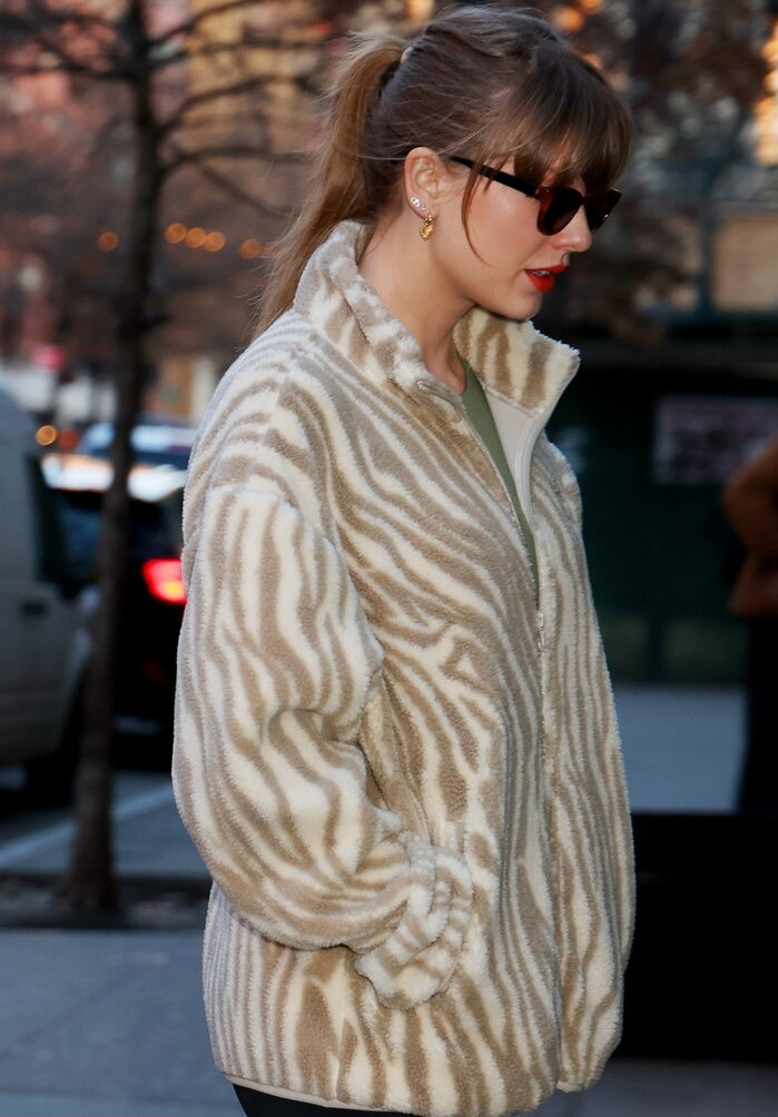 taylor-swift gallery photo #4072