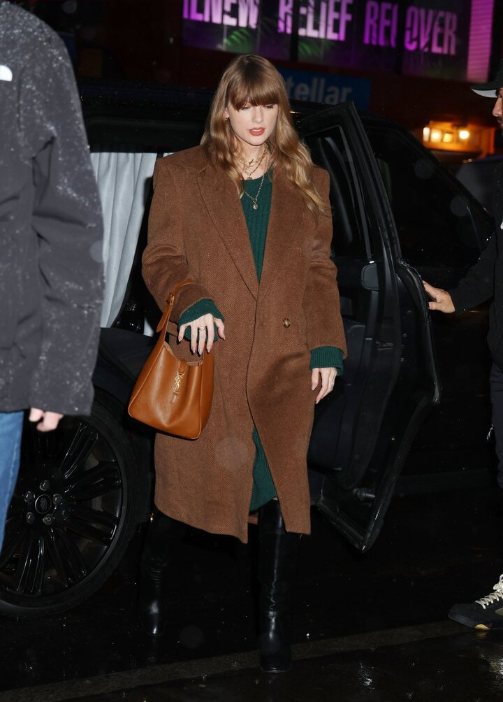 taylor-swift gallery photo #4131