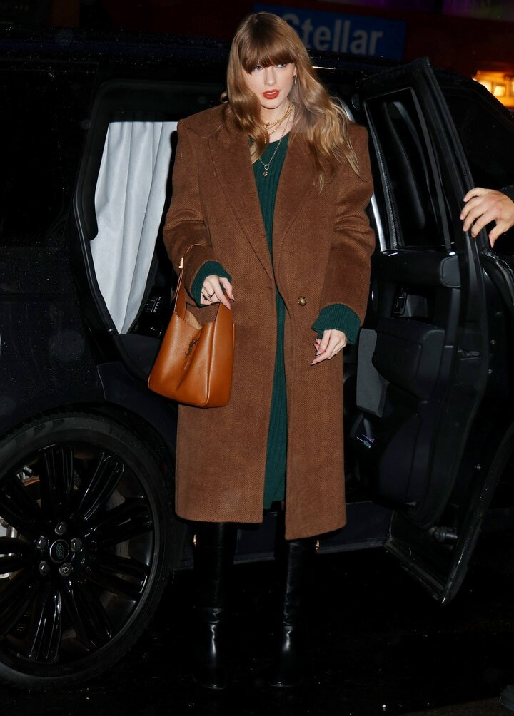 taylor-swift gallery photo #4135