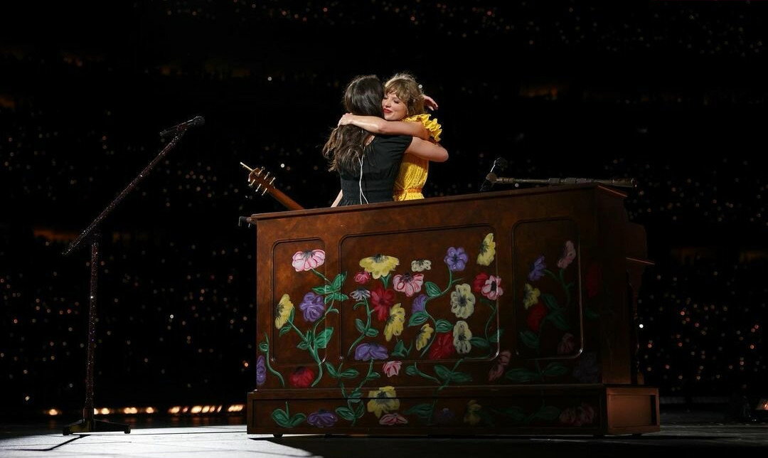 taylor-swift gallery photo #5552