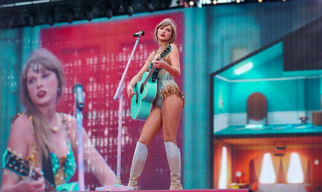 taylor-swift gallery photo #5553