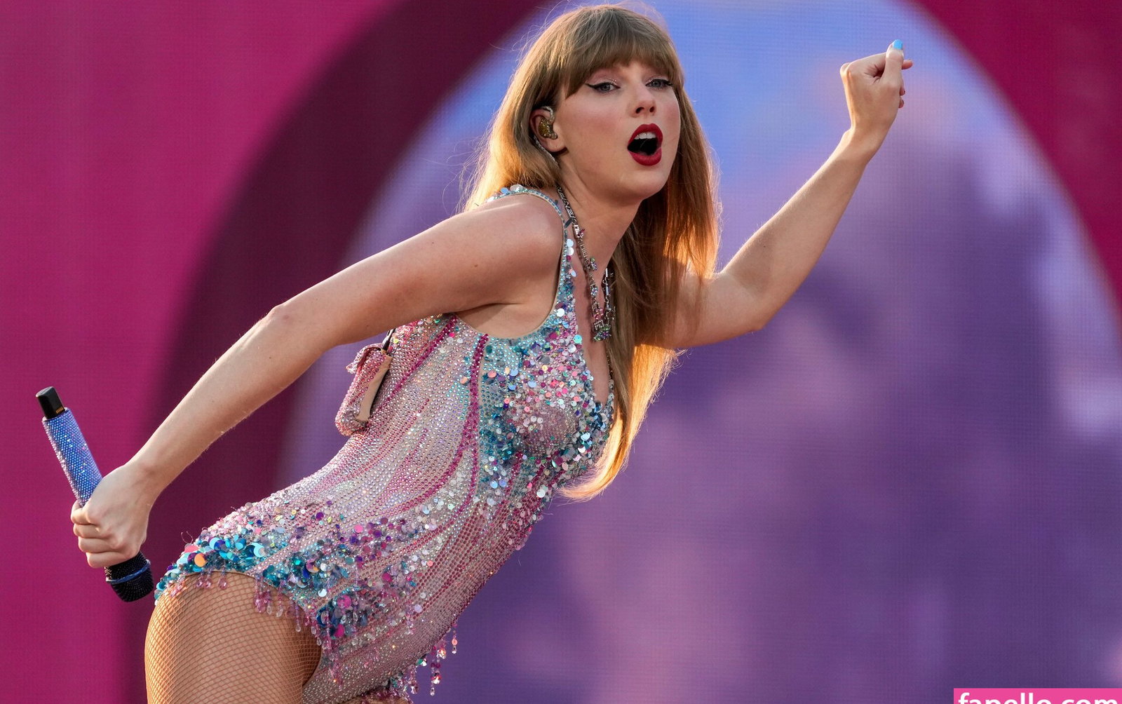 taylor-swift gallery photo #5581