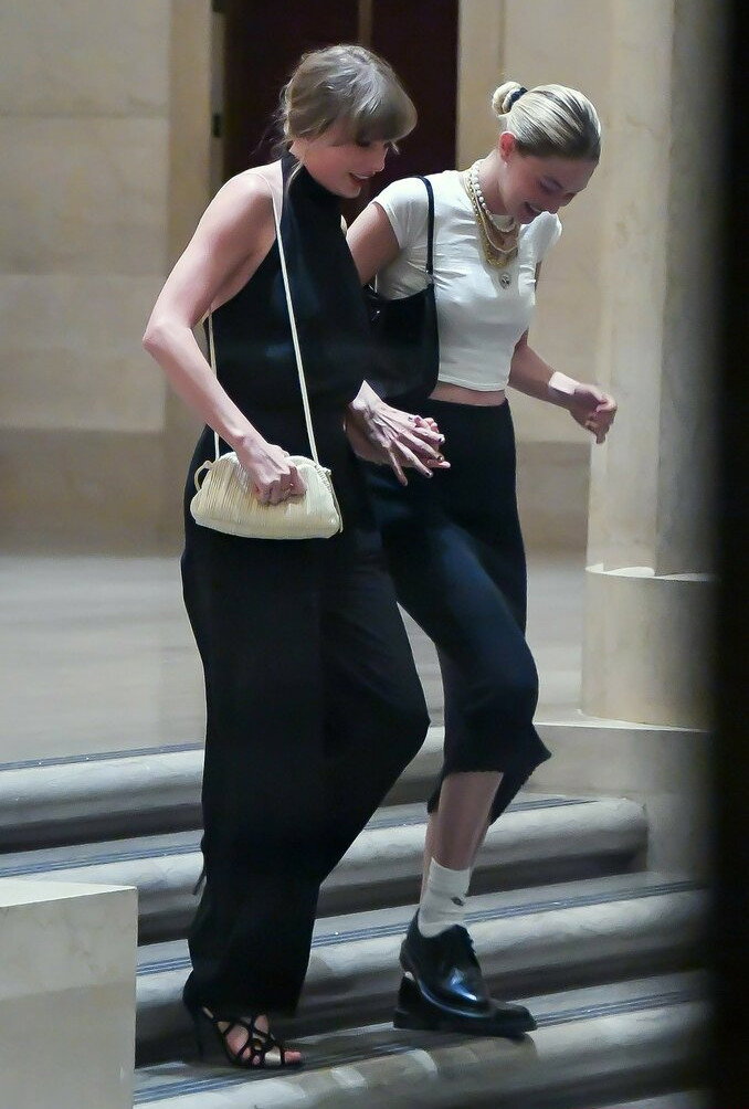taylor-swift gallery photo #5668