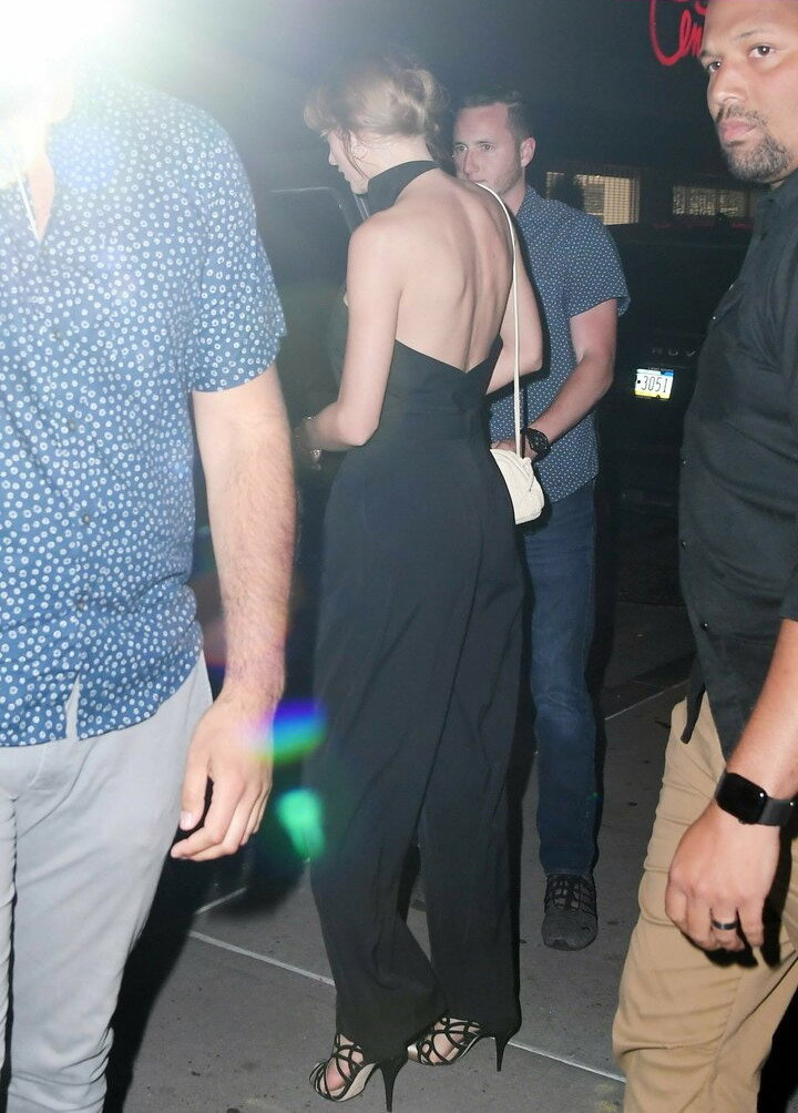 taylor-swift gallery photo #5676