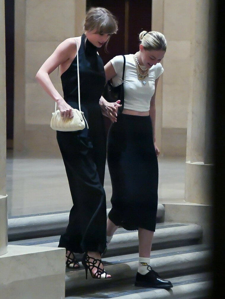 taylor-swift gallery photo #5678