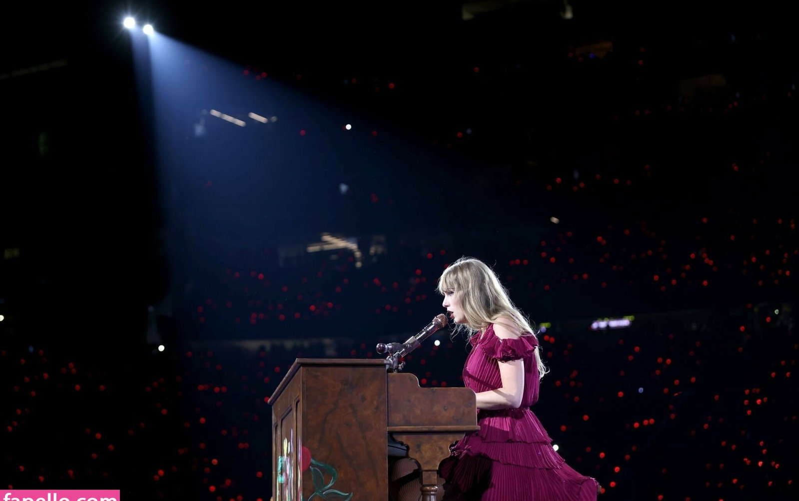 taylor-swift gallery photo #5682