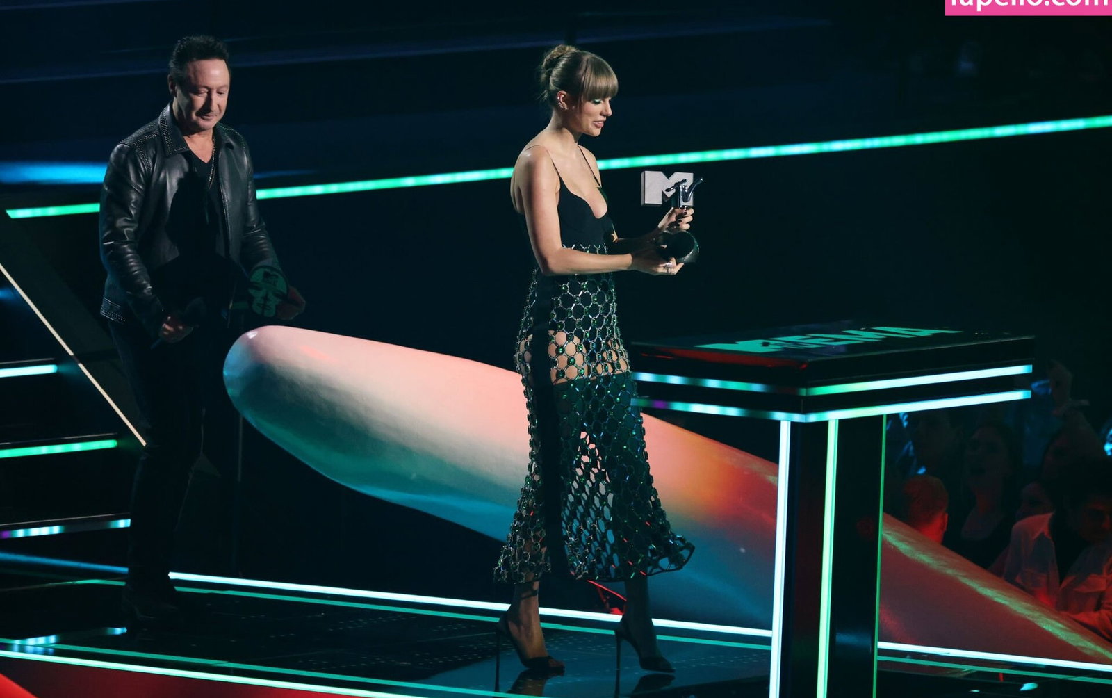 taylor-swift gallery photo #6605