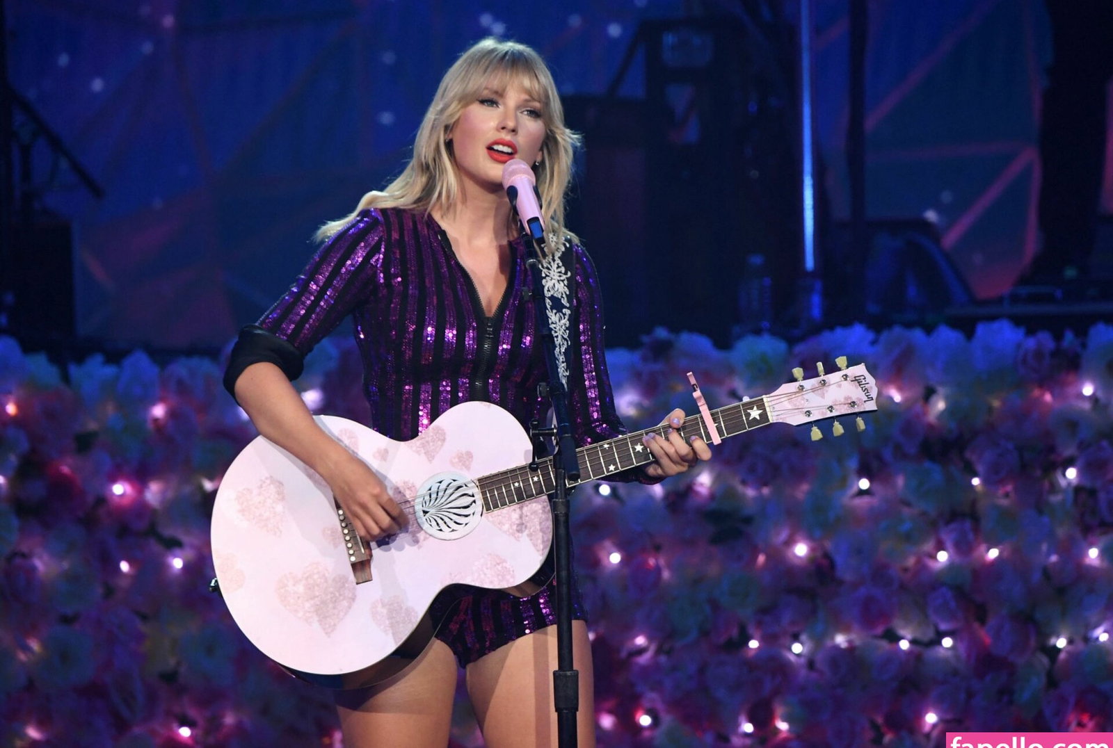 taylor-swift gallery photo #6902