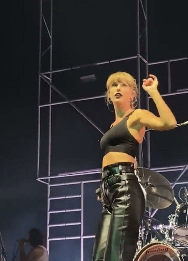 taylor-swift gallery photo #6961