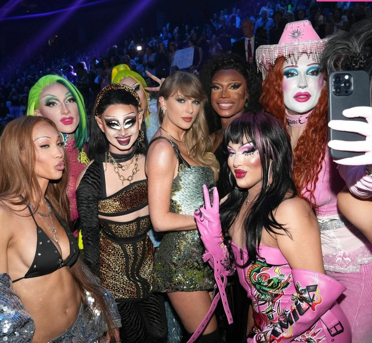 taylor-swift gallery photo #820
