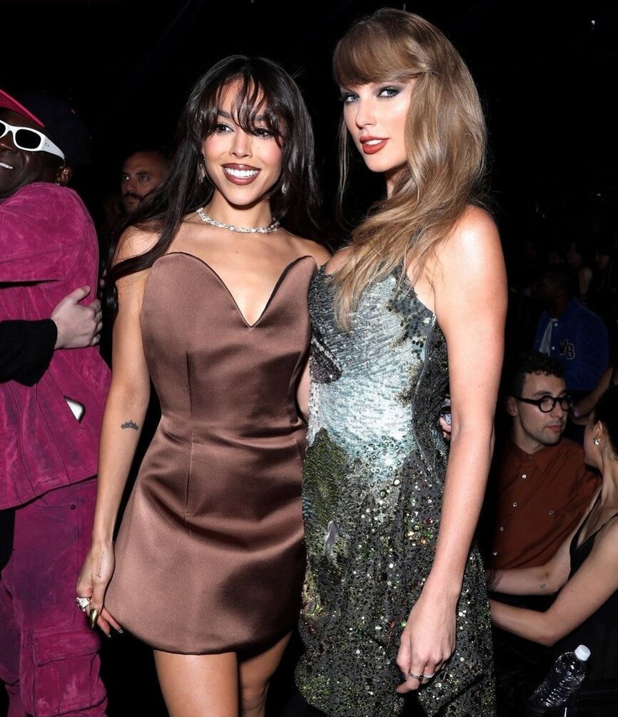 taylor-swift gallery photo #823