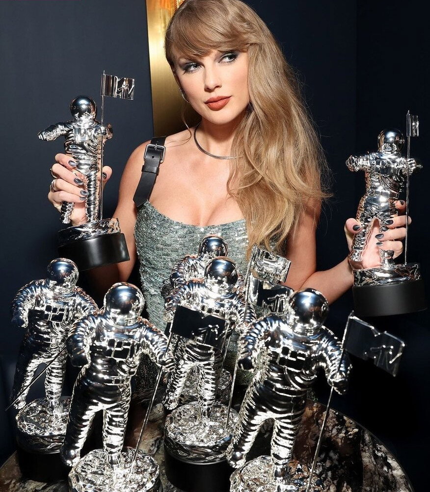taylor-swift gallery photo #843