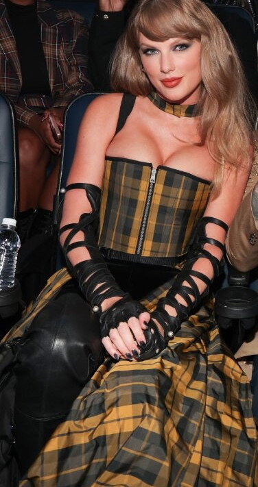 taylor-swift gallery photo #849
