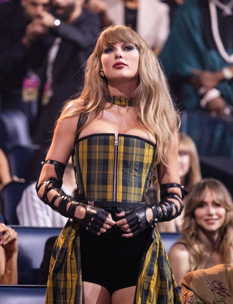 taylor-swift gallery photo #850