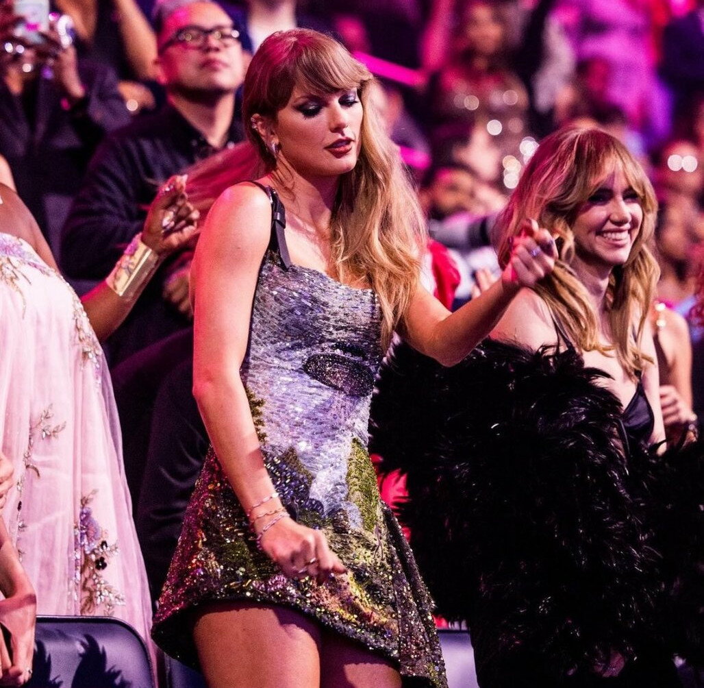 taylor-swift gallery photo #856
