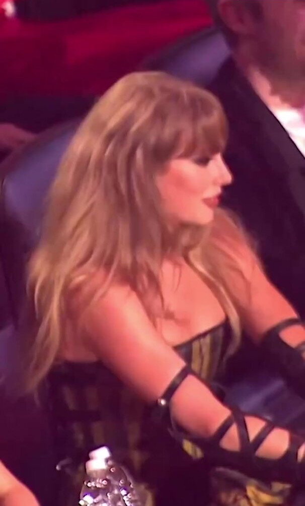 taylor-swift gallery photo #878