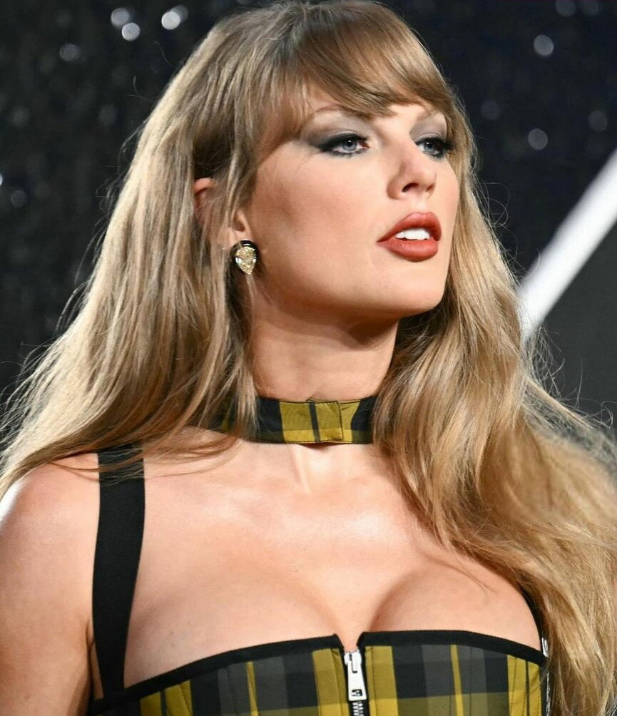 taylor-swift gallery photo #890