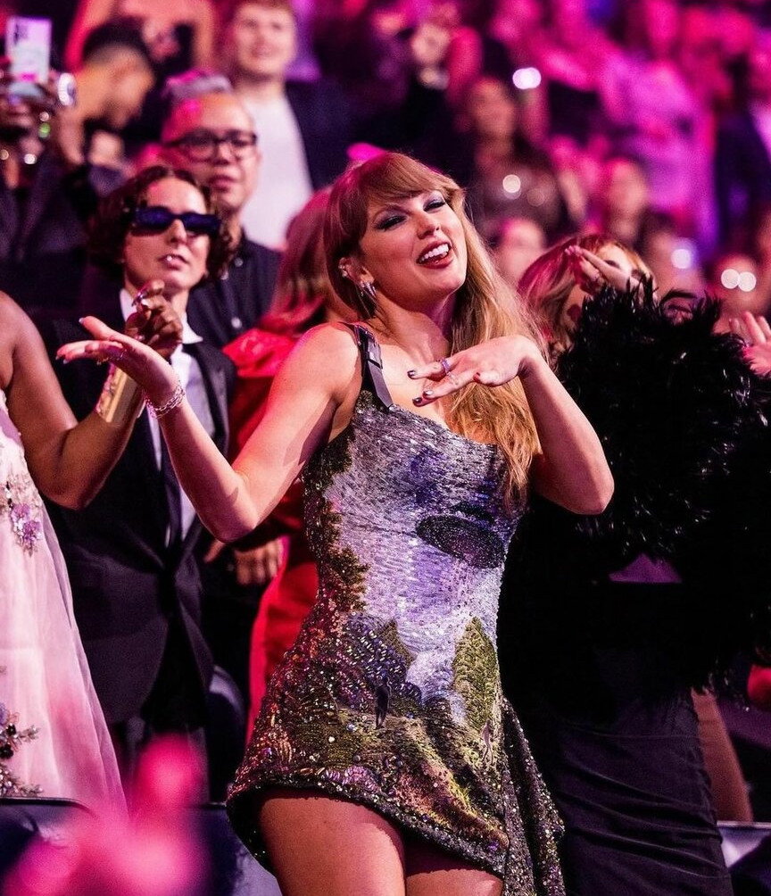 taylor-swift gallery photo #895