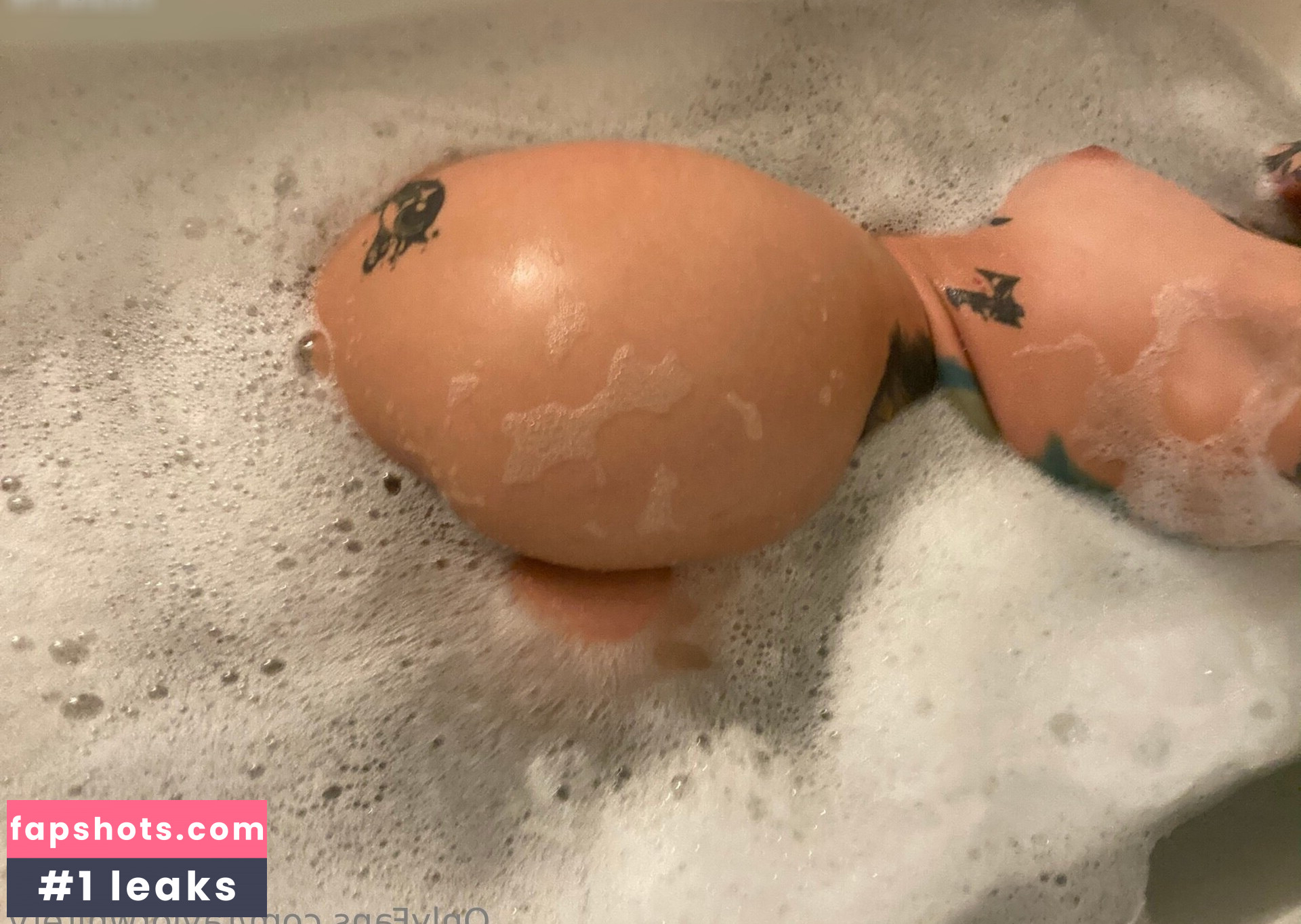 Taylor White gallery photo #13