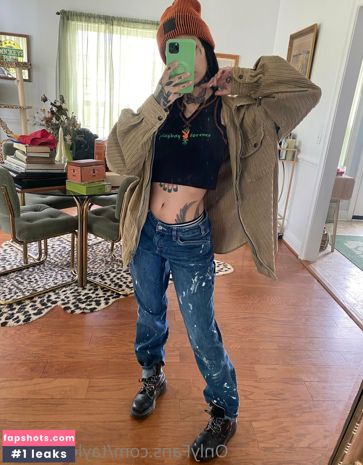 Taylor White gallery photo #179