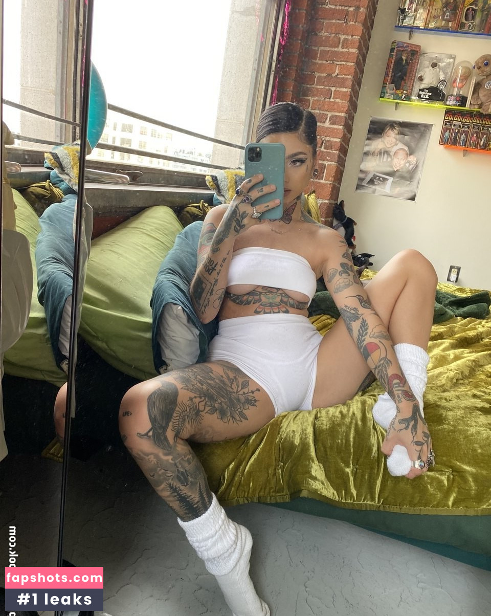 Taylor White gallery photo #207