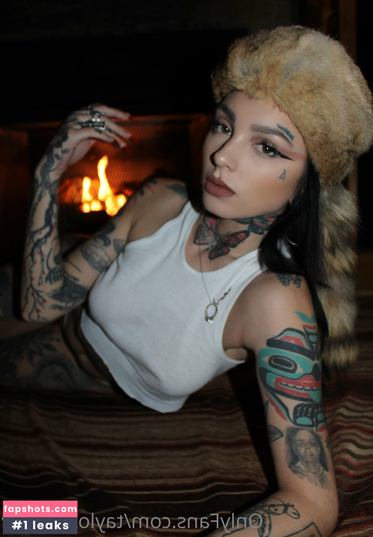 Taylor White gallery photo #217