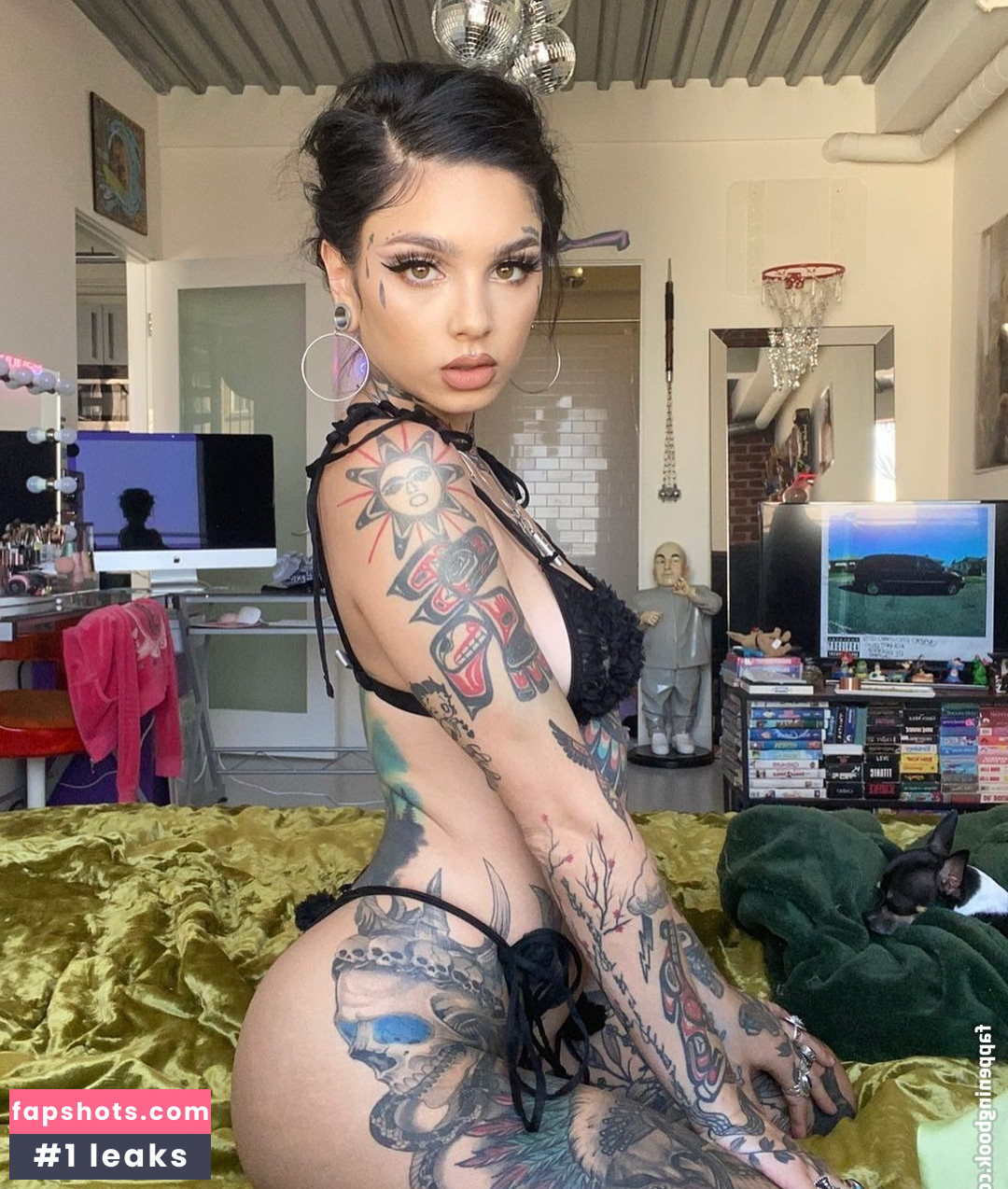 Taylor White gallery photo #251