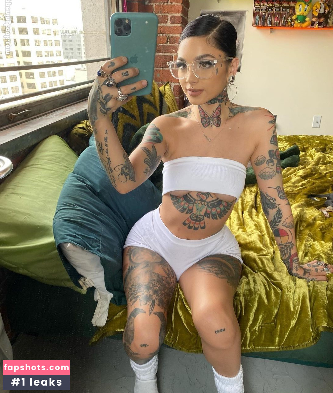 Taylor White gallery photo #254