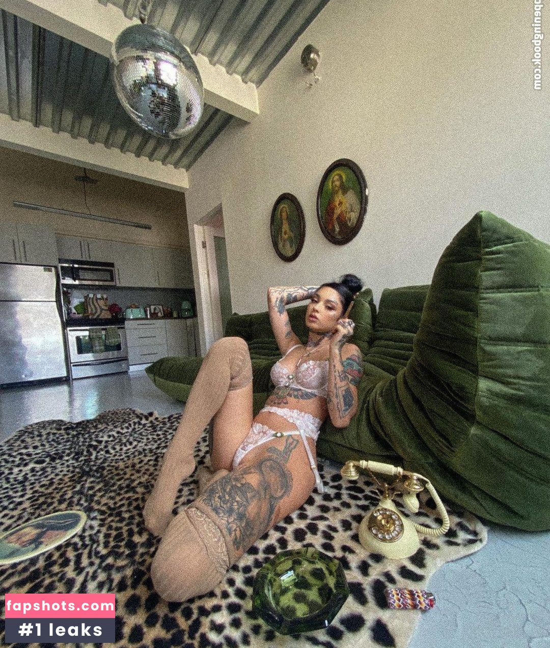 Taylor White gallery photo #267