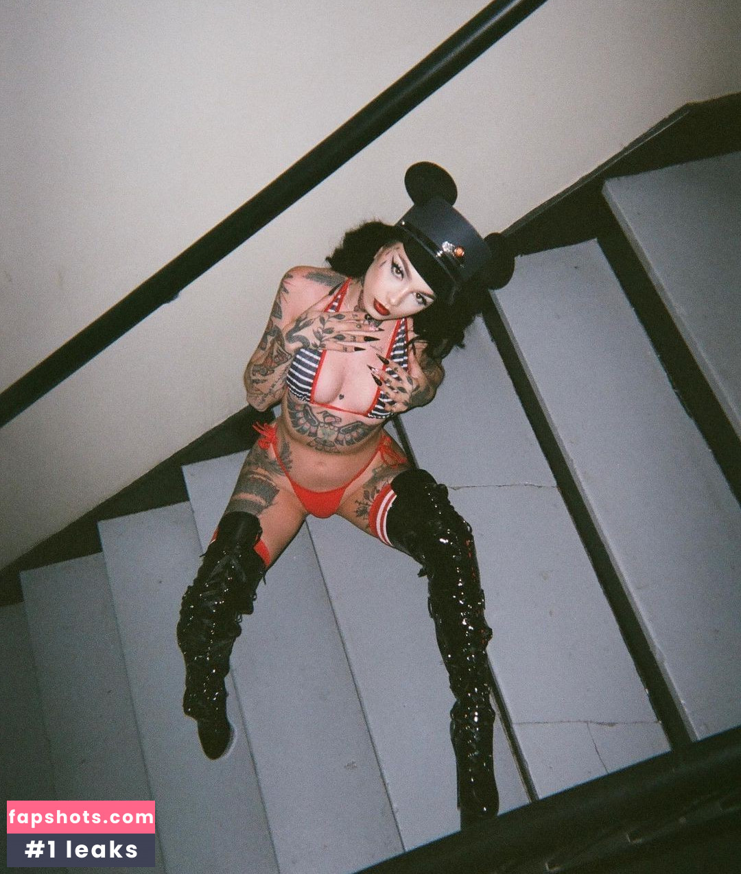 Taylor White gallery photo #274