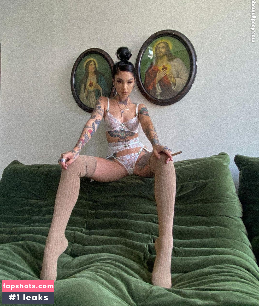 Taylor White gallery photo #277