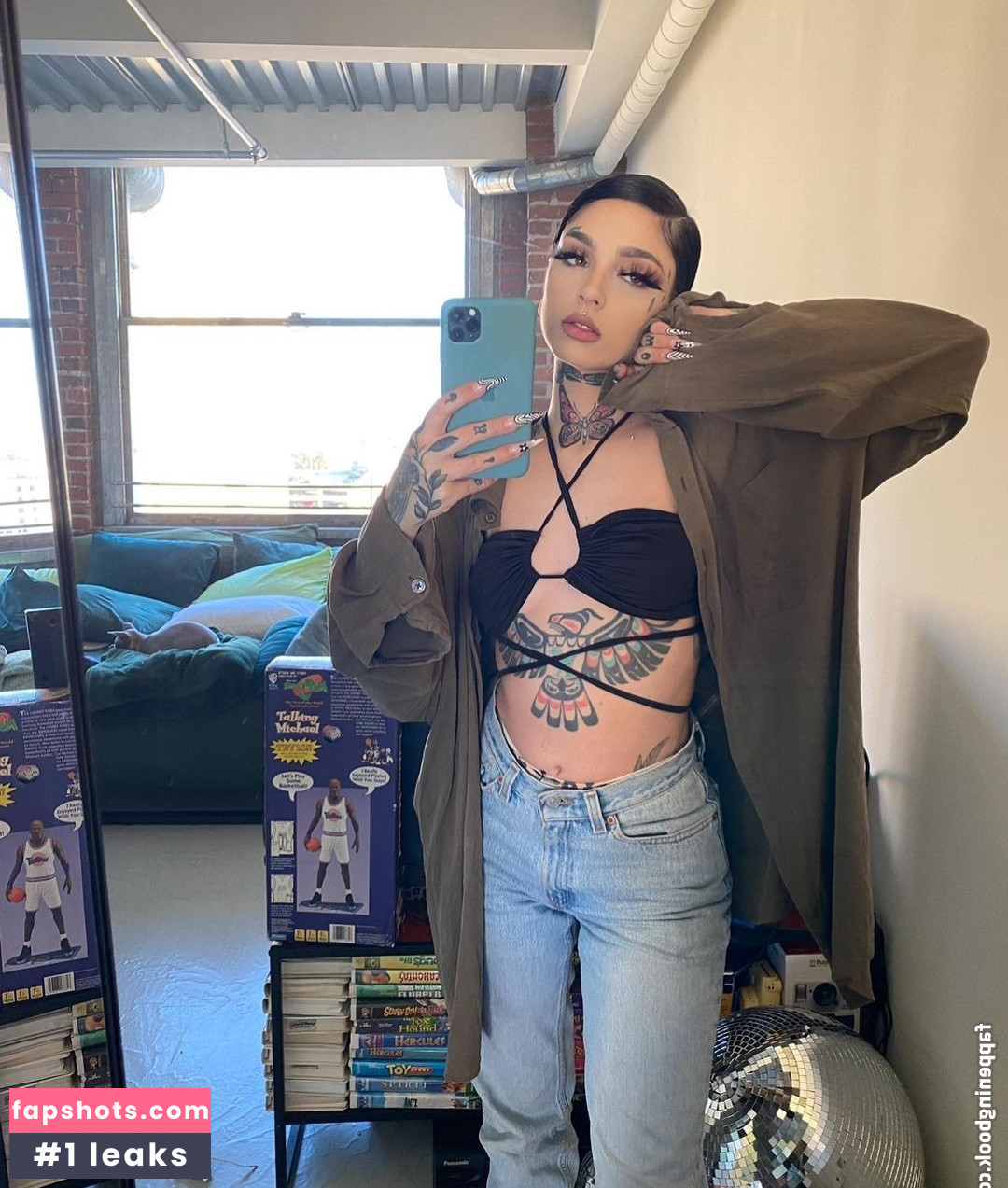 Taylor White gallery photo #281