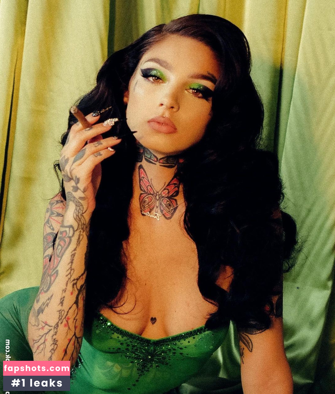 Taylor White gallery photo #289