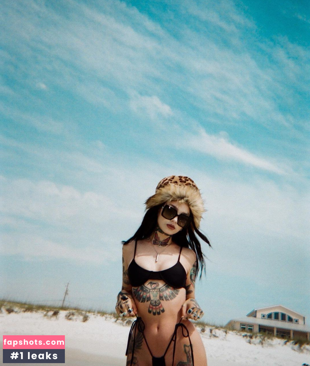 Taylor White gallery photo #294