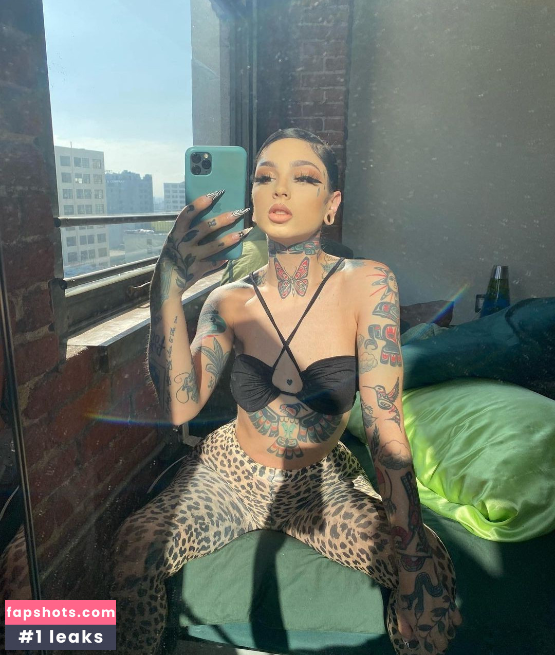 Taylor White gallery photo #327