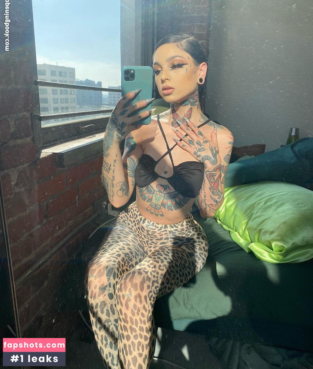 Taylor White gallery photo #328