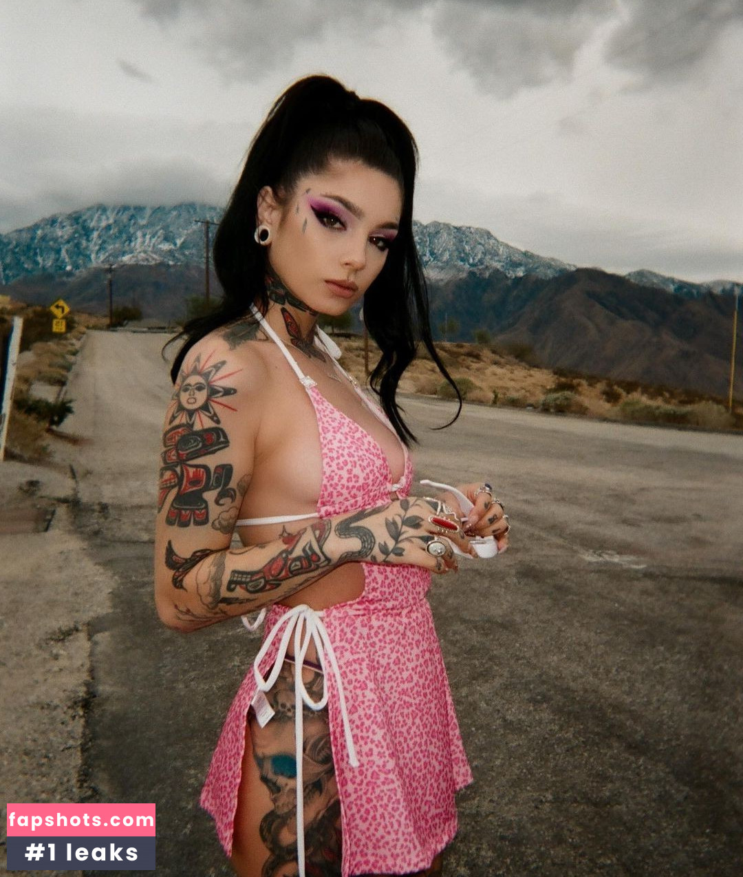 Taylor White gallery photo #332