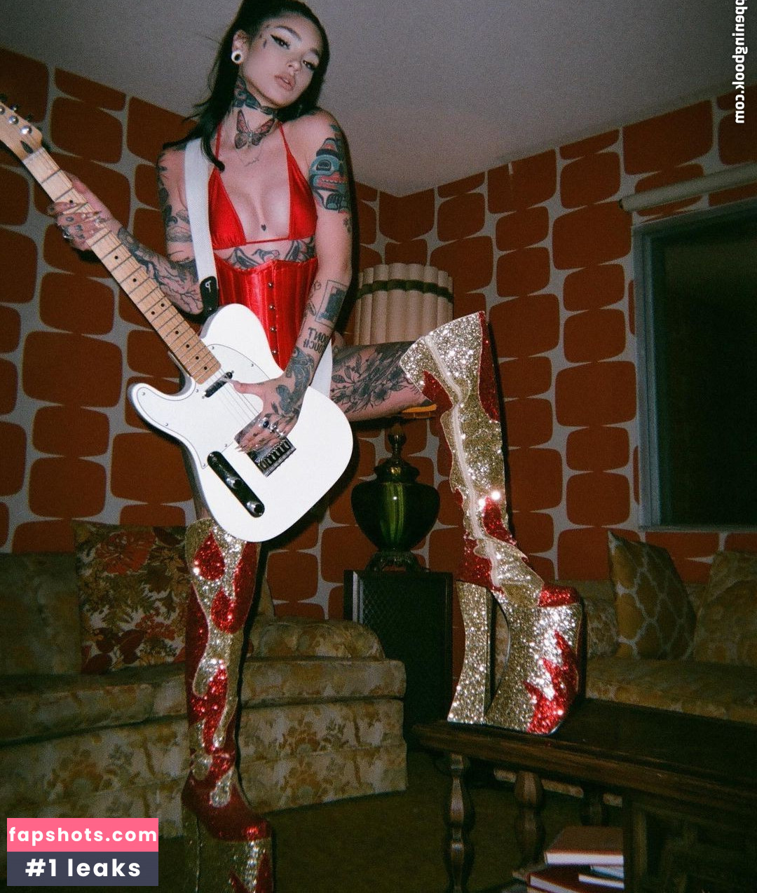 Taylor White gallery photo #335