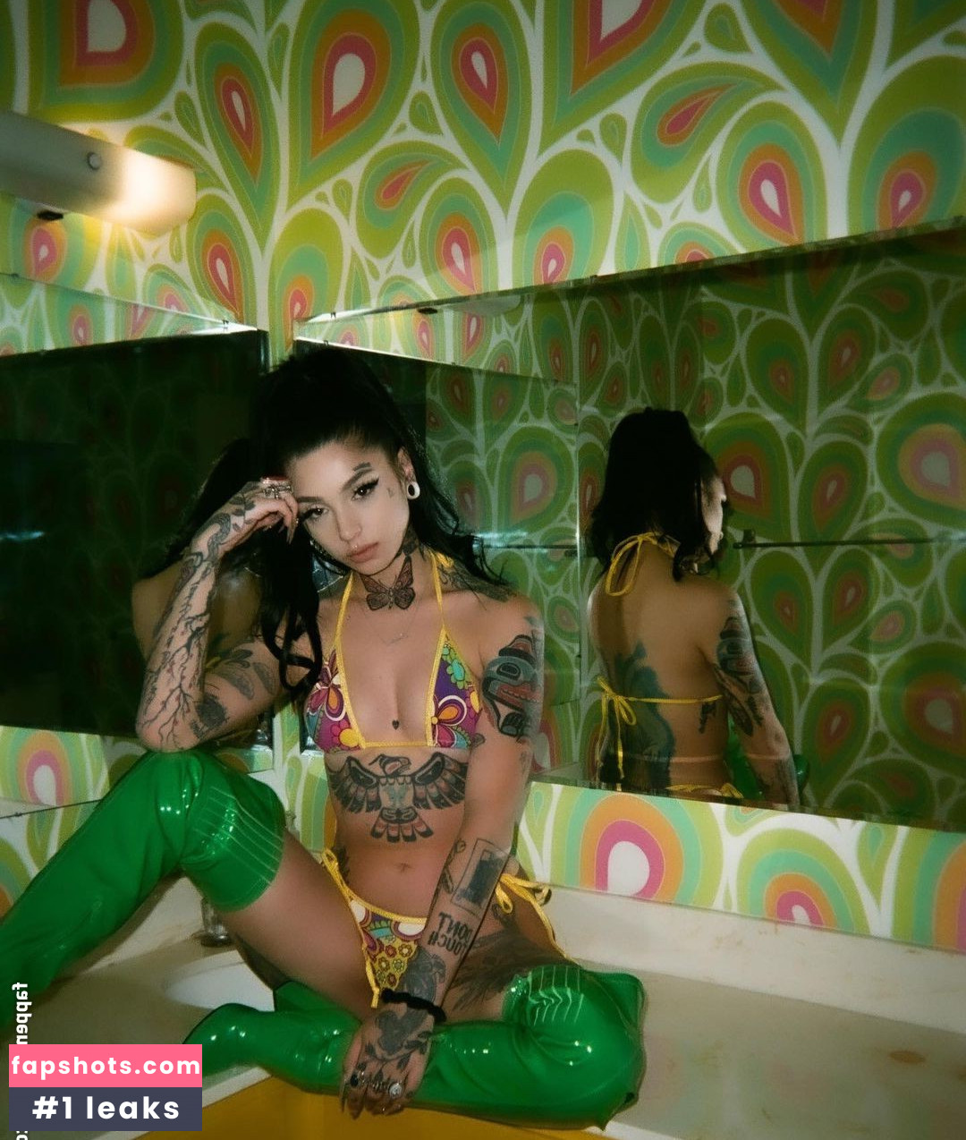 Taylor White gallery photo #339