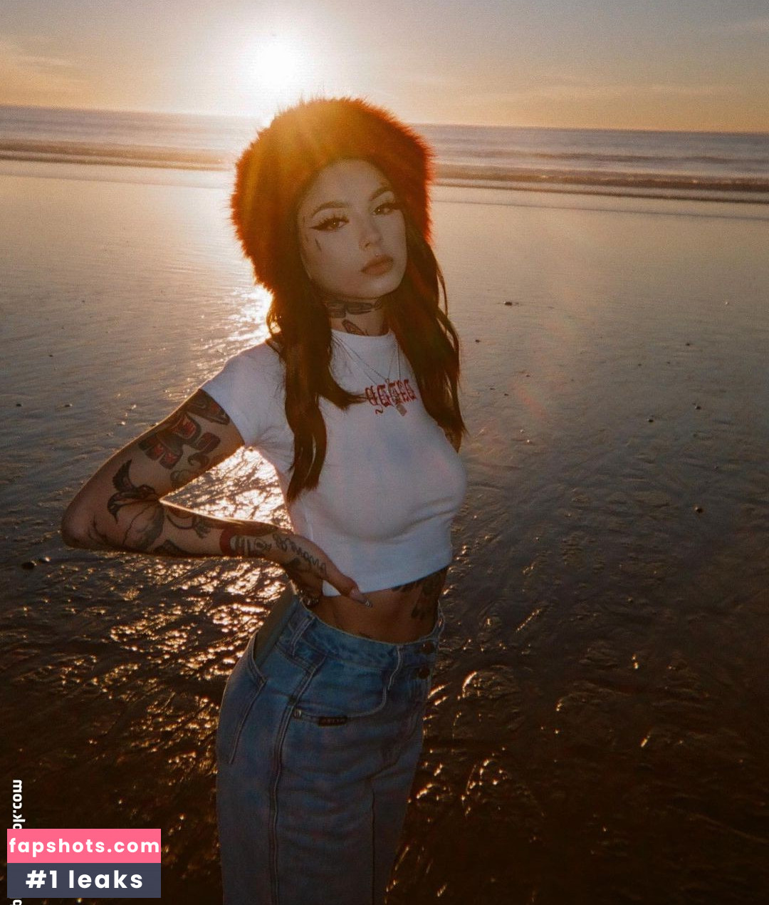 Taylor White gallery photo #365