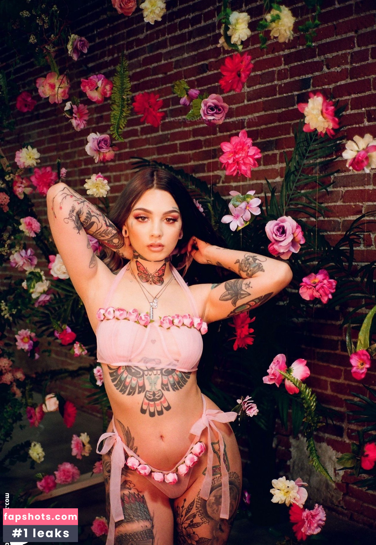 Taylor White gallery photo #374