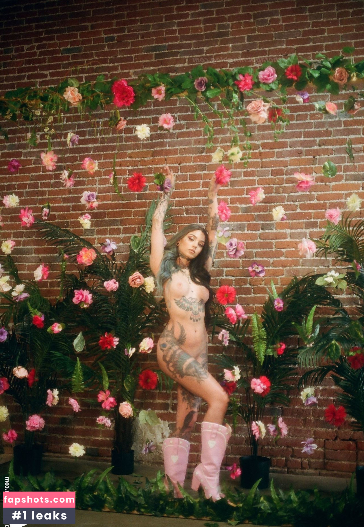 Taylor White gallery photo #384