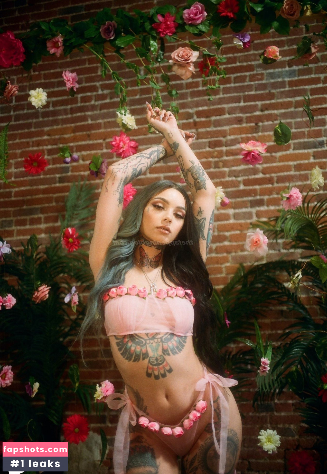 Taylor White gallery photo #388