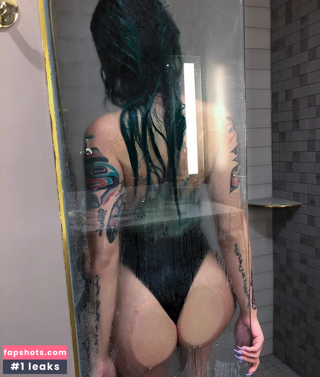 Taylor White gallery photo #430