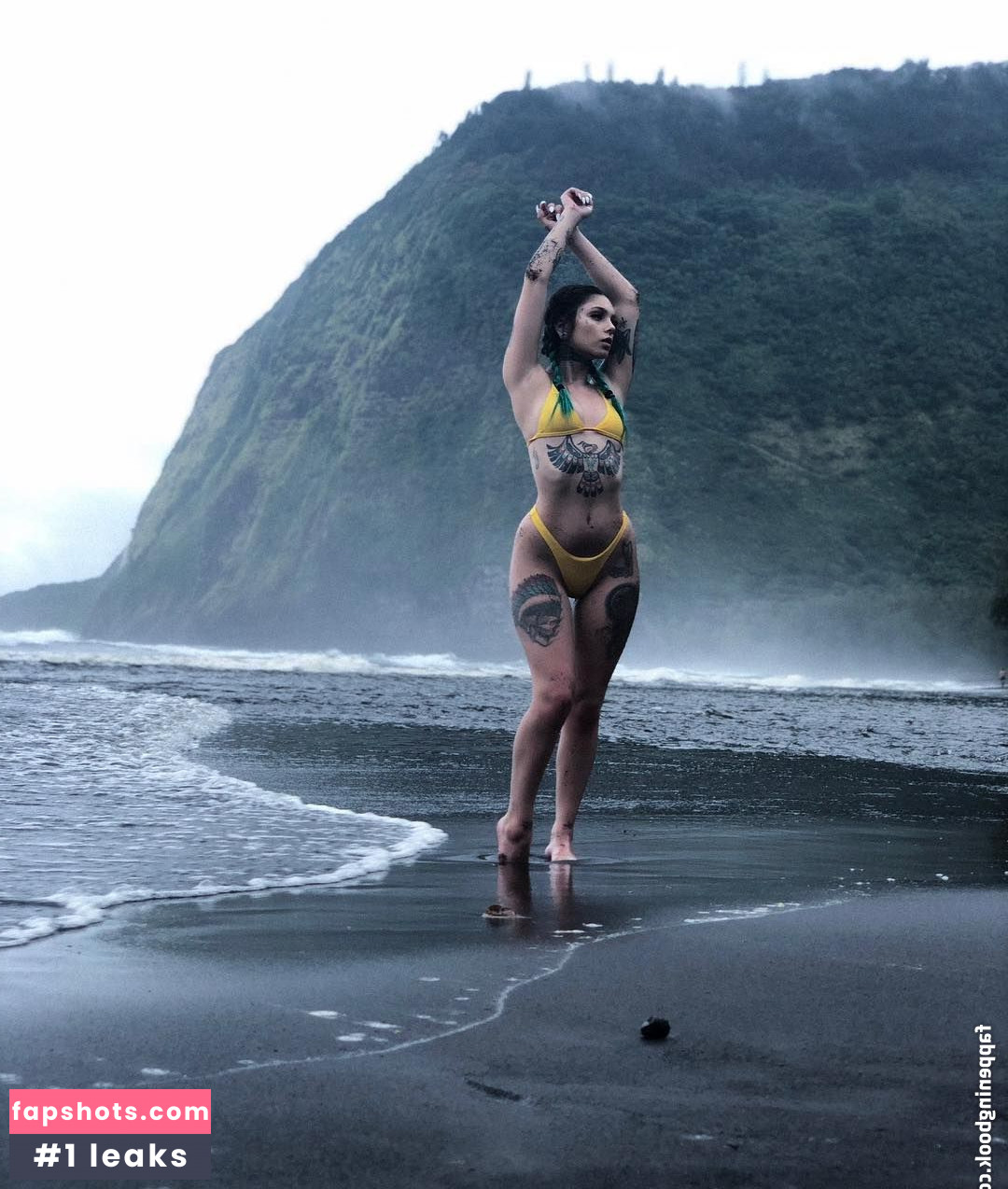 Taylor White gallery photo #432